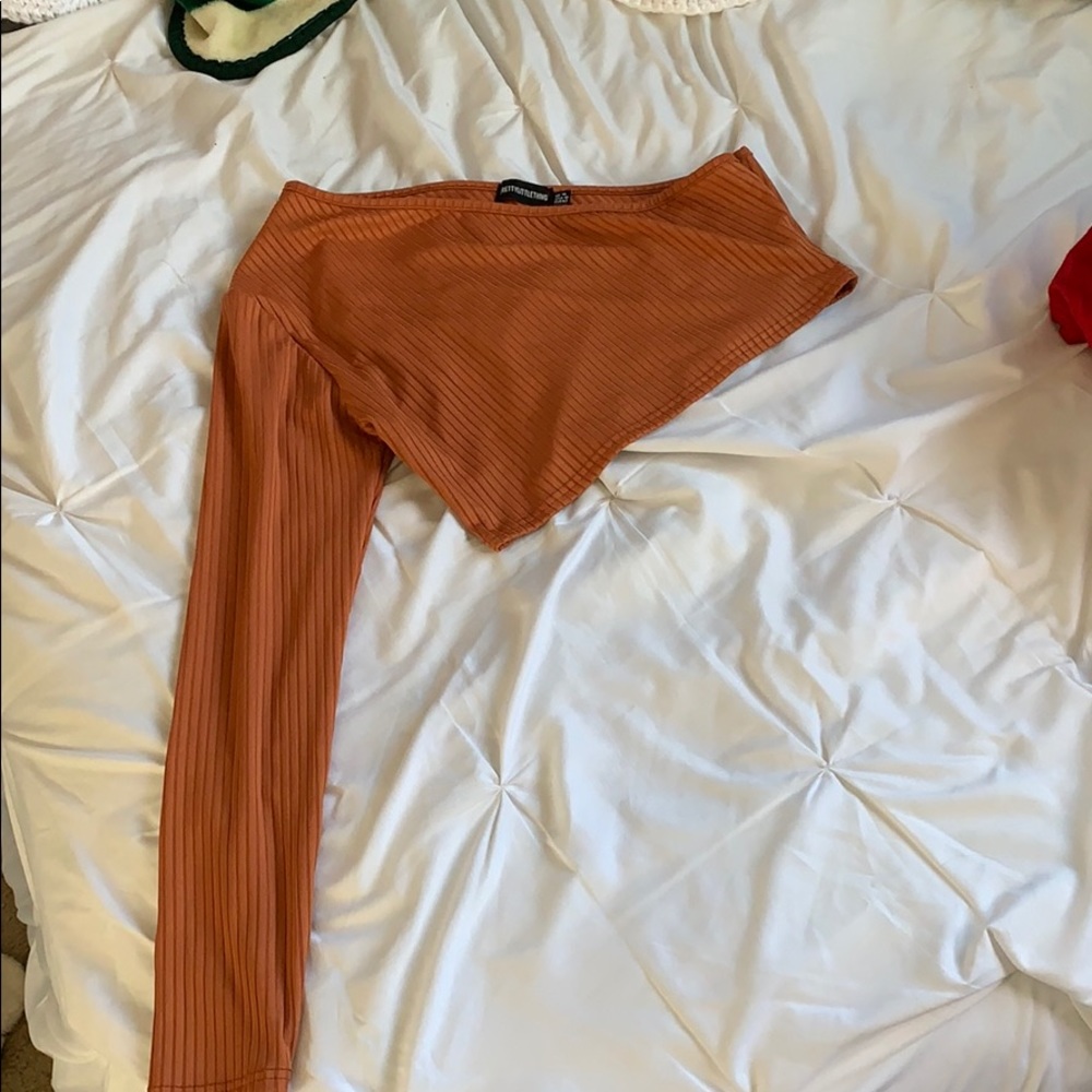 one sleeve crop top from pretty little thing!